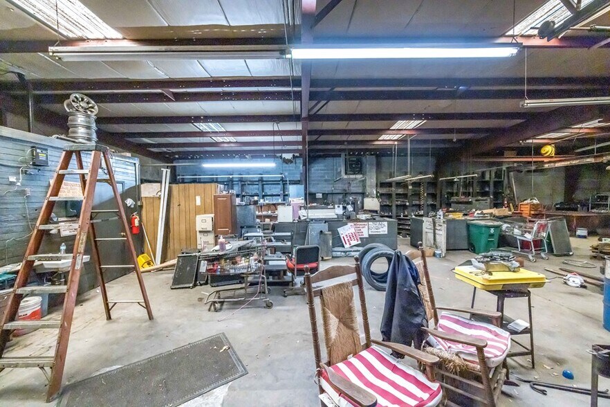 More Photos Of 1617 Benning Dr, Columbus Warehouse For Sale