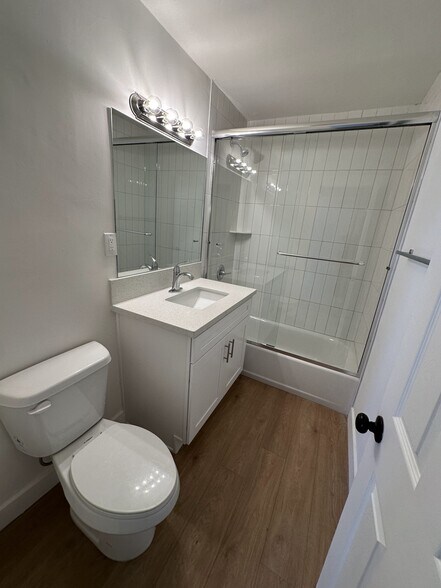 More Photos Of 2226 Voorhees Ave, Redondo Beach Apartments For Sale