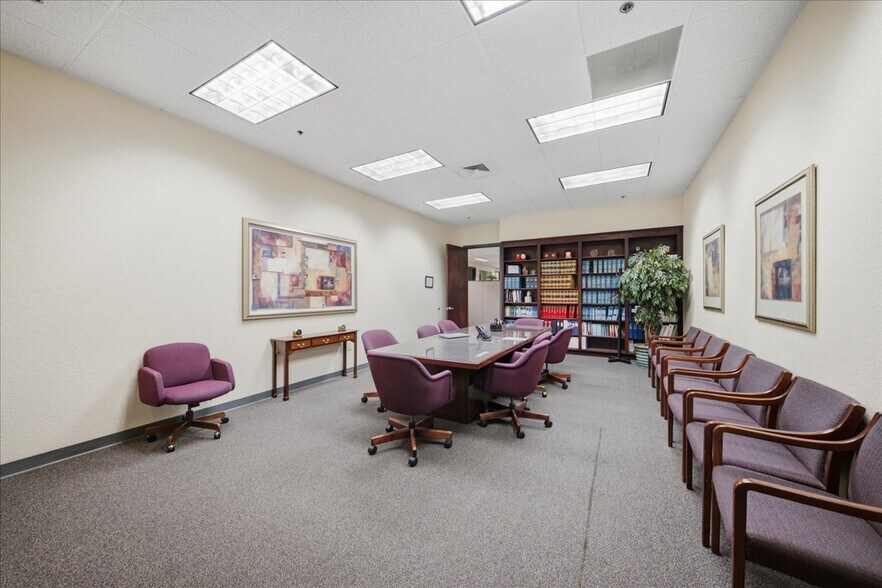 More Photos Of 700 University Ave, Sacramento Office For Lease