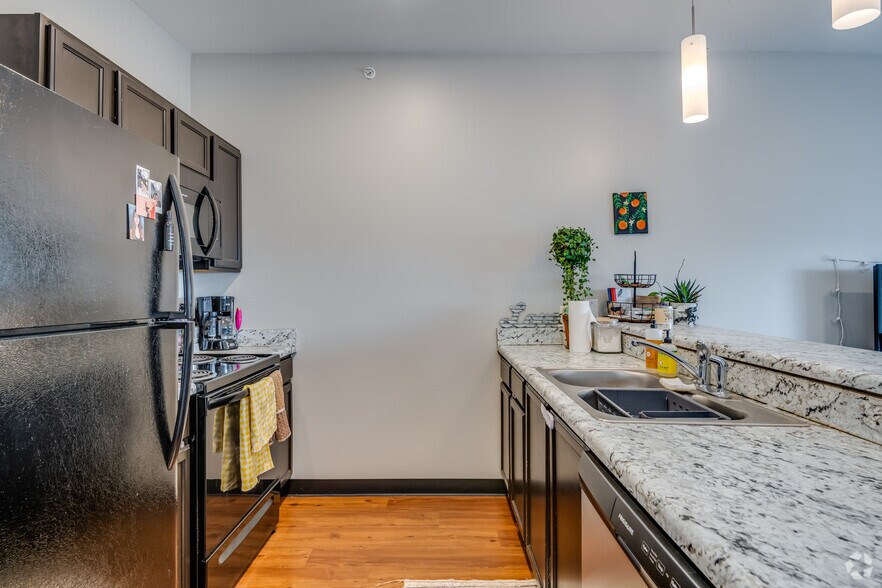 More Photos Of 482 Marion Rd, Oshkosh Apartments For Sale