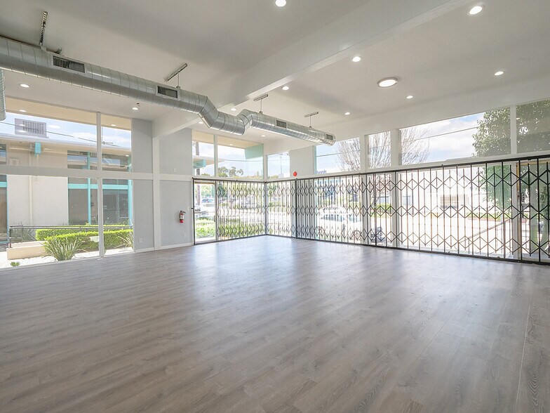 More Photos Of 527 W 9th St, San Pedro Storefront Retail Office For Sale