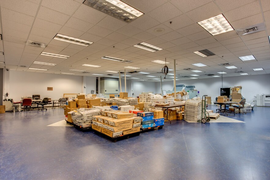 More Photos Of 44 Joseph Mills Dr, Fredericksburg Manufacturing For Lease