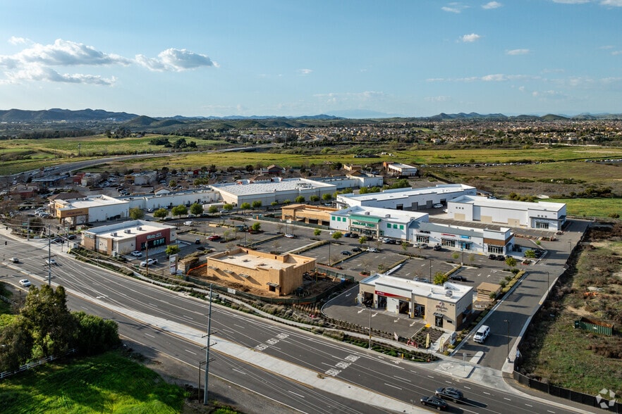 More Photos Of 3578 Benton Rd, Temecula Unknown For Lease