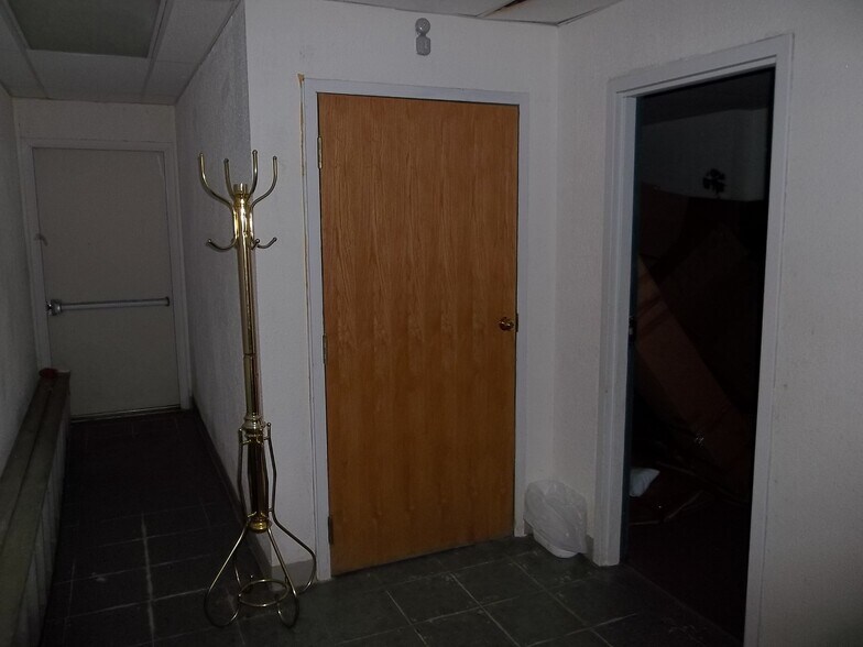 More Photos Of 1390 35th Pkwy Pky, Chanute Religious Facility For Sale