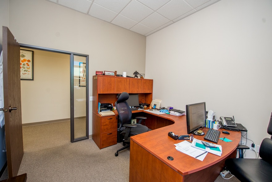 More Photos Of 537 Queensland Cir, Corona Loft Creative Space For Sale