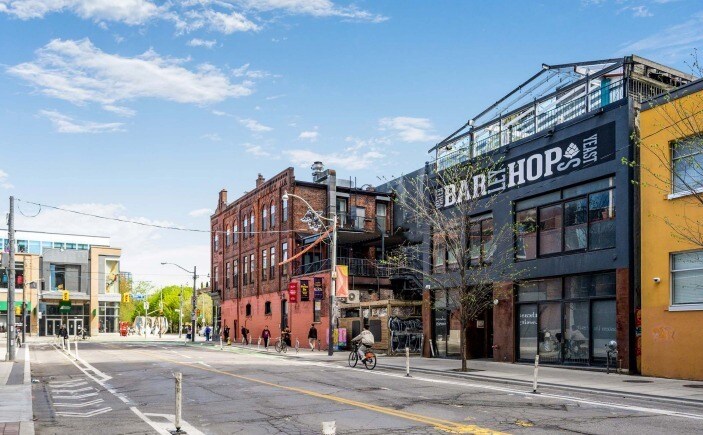 More Photos Of 137 Peter St, Toronto Storefront For Lease