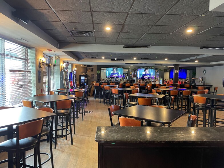 More Photos Of 17265 S Oak Park Ave, Tinley Park Office For Lease