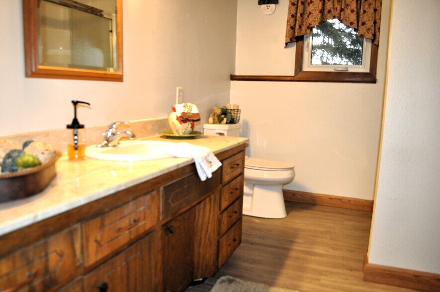 More Photos Of 1300 Crestfield Ave, Bismarck Apartments For Sale