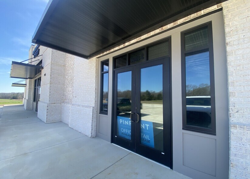 More Photos Of 787 US-49 Hwy, Flora Drugstore For Lease