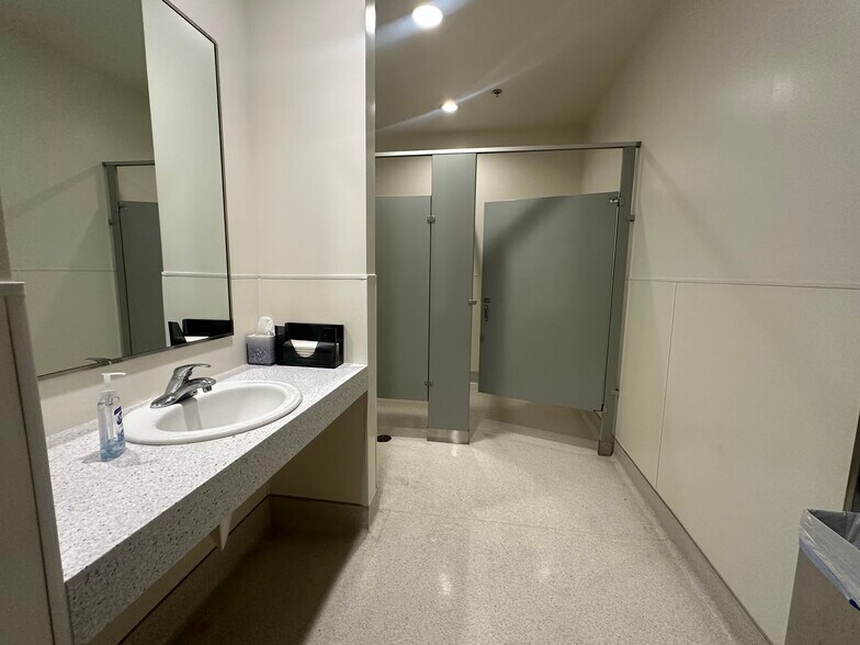 More Photos Of 15500 Phoebe Ave, La Mirada Warehouse For Lease