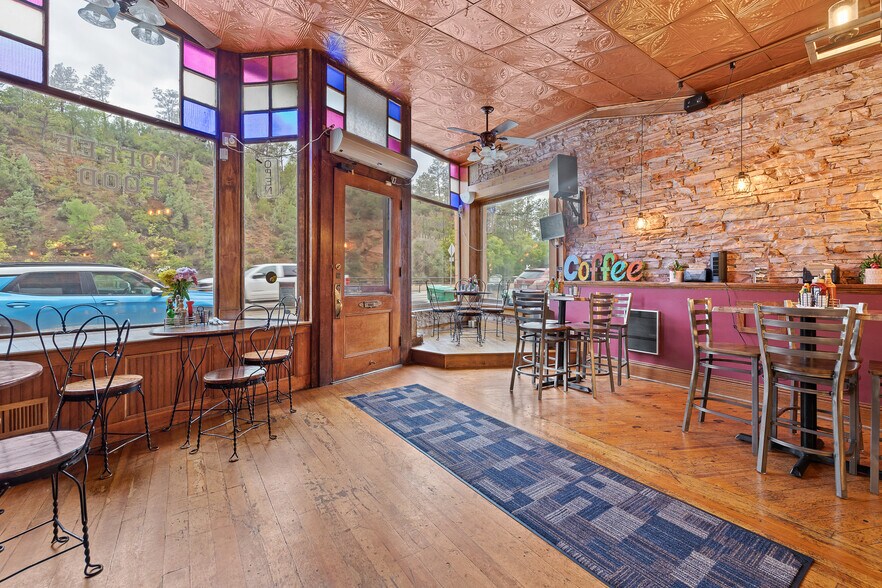 More Photos Of 509 N River St, Hot Springs Restaurant For Sale