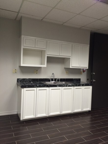 More Photos Of 4242 Medical Dr, San Antonio Medical For Sale