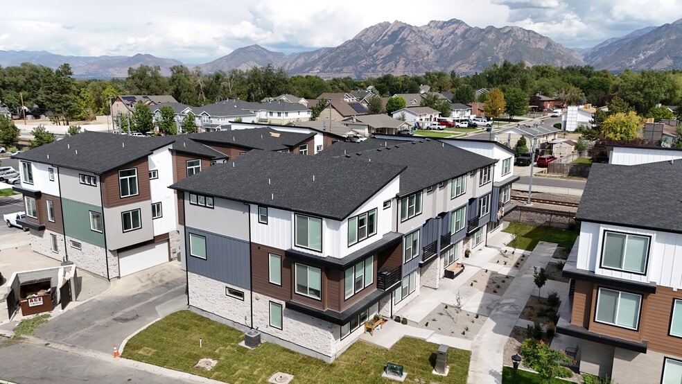 More Photos Of , Sandy Multifamily For Sale