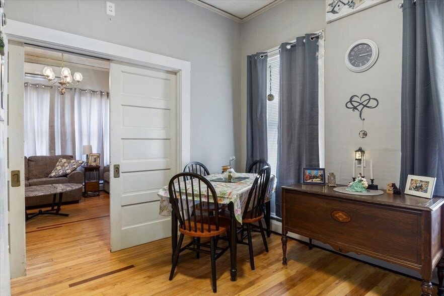 More Photos Of 6 Dawson St, Milton Storefront Retail Residential For Sale