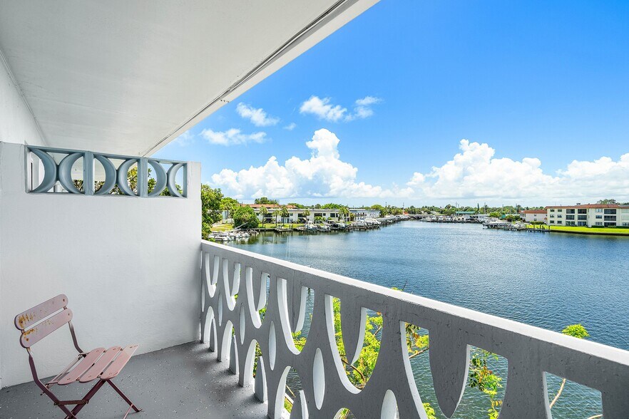 More Photos Of 628 Southwind Cir, North Palm Beach Apartments For Sale
