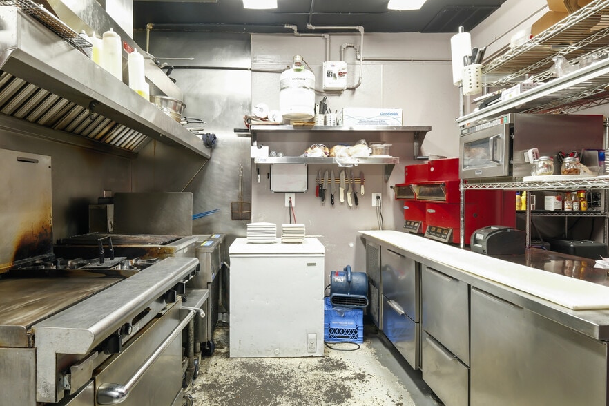 More Photos Of 12035 NE Glisan St, Portland Restaurant For Sale