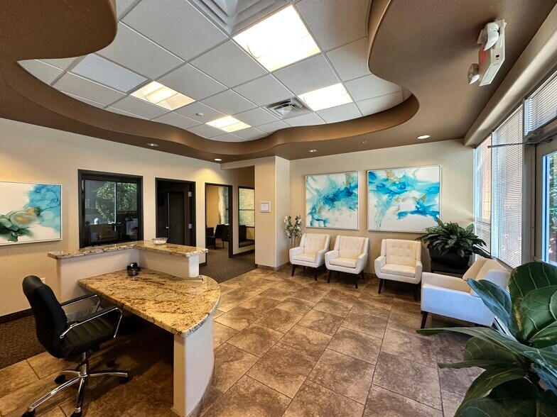 More Photos Of 4550 E Bell Rd, Phoenix Office For Sale
