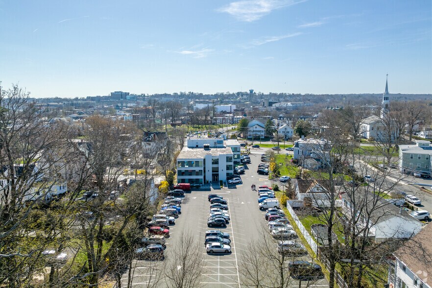 More Photos Of 83 East Ave, Norwalk Medical For Lease
