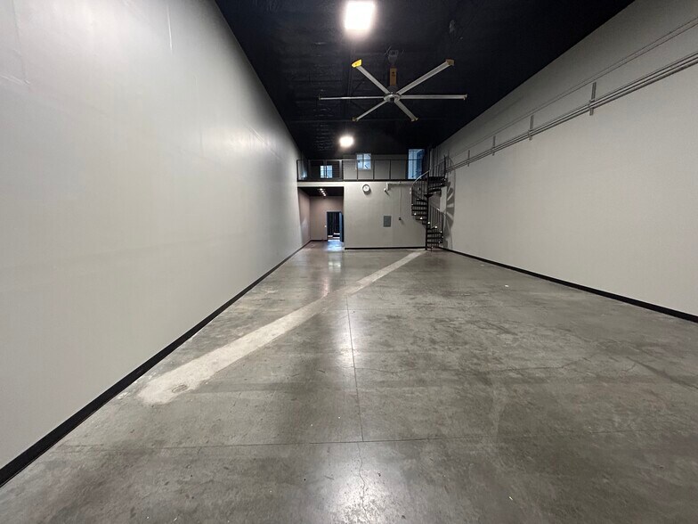 More Photos Of 4328-4330 Redwood Hwy, San Rafael Research And Development For Sale