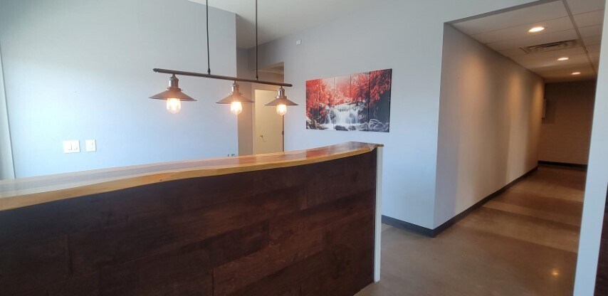 More Photos Of 420 W Mahoney Ave, Mesa Office For Sale