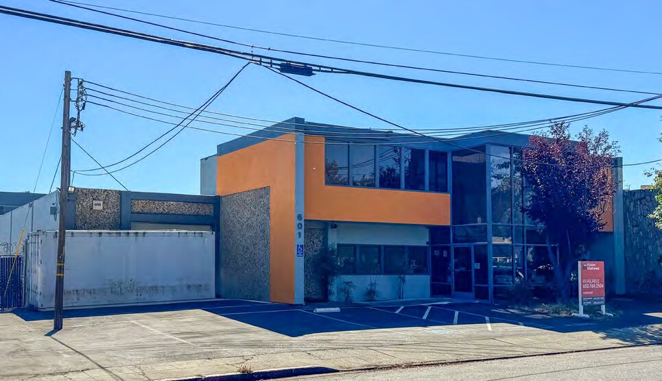 Primary Photo Of 601 Taylor Way, San Carlos Warehouse For Lease