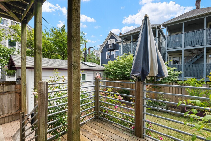 More Photos Of 2222 NW Irving St, Portland Apartments For Sale