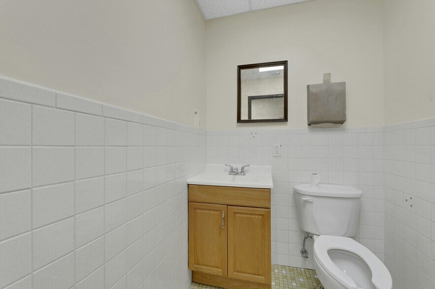 More Photos Of 117 Central Ave, Hackensack Office Residential For Lease