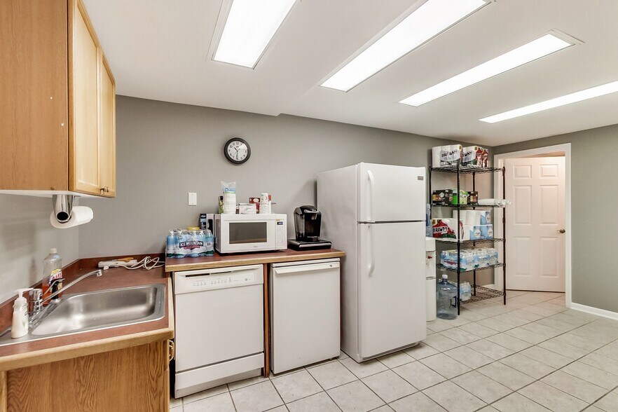 More Photos Of 2636 N Lincoln Ave, Chicago Apartments For Sale