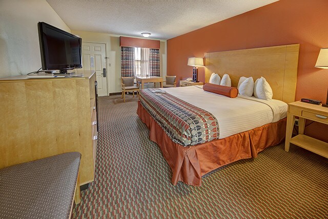 More Photos Of 2326 N Arkansas Ave, Russellville Hotel For Sale
