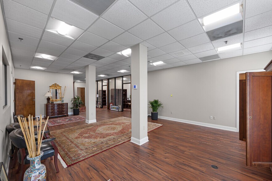 More Photos Of 116 N Church St, Jackson Office For Lease