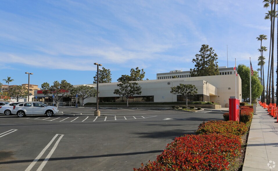 More Photos Of 702 Mission Ave, Oceanside Bank For Sale