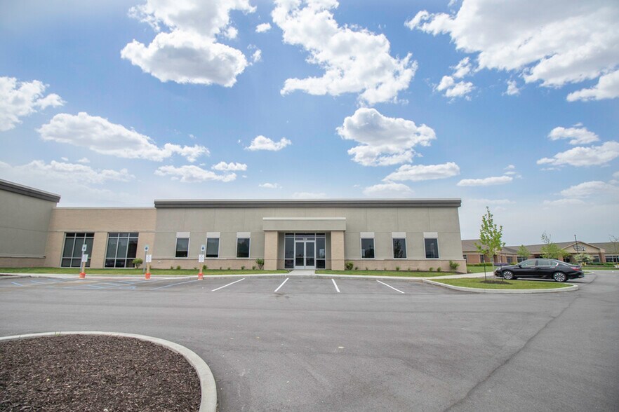 More Photos Of 3743 Landmark Dr, Lafayette Medical For Lease