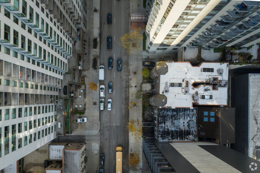 More Photos Of 62 W Huron St, Chicago Loft Creative Space For Sale