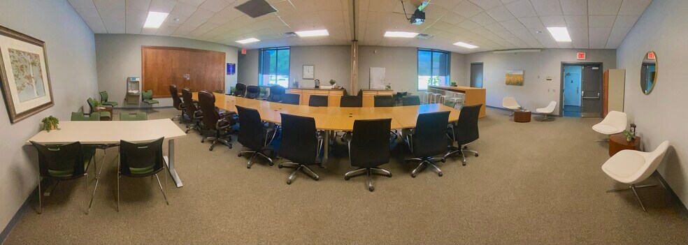 More Photos Of 800 E King St, York Office For Lease