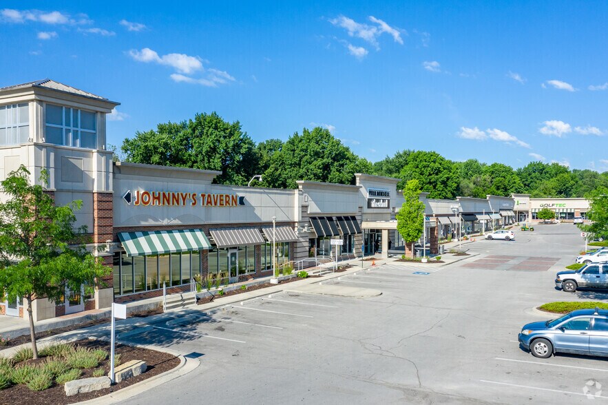 More Photos Of 8771-8901 W 95th St, Overland Park Storefront For Lease