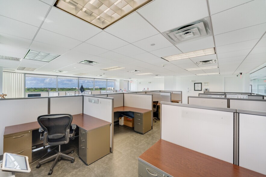 More Photos Of 4770 Biscayne Blvd, Miami Office For Lease