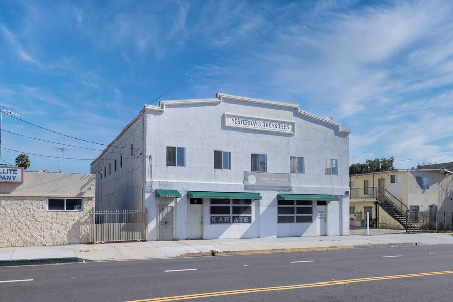 Primary Photo Of 4333-4335 W 147th St, Lawndale Office For Sale