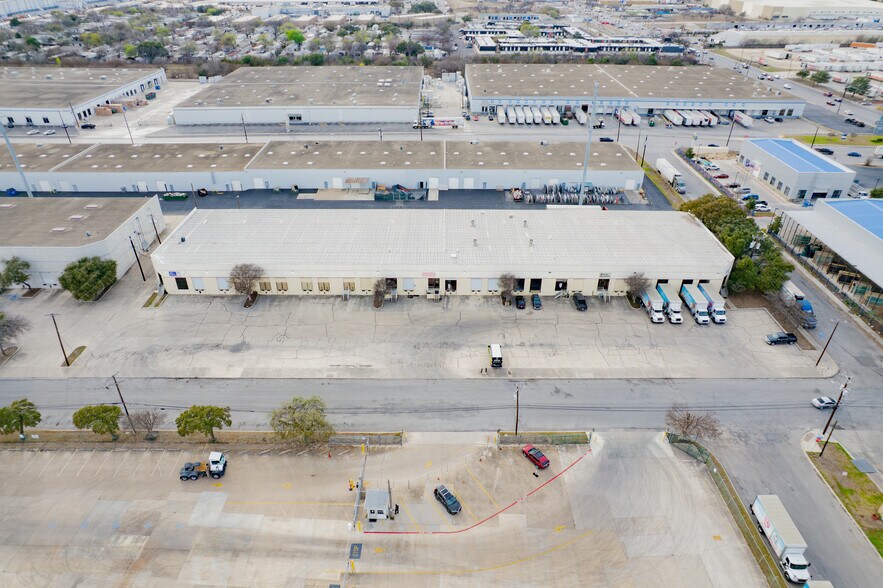 More Photos Of 5903-5929 Distribution, San Antonio Warehouse For Lease