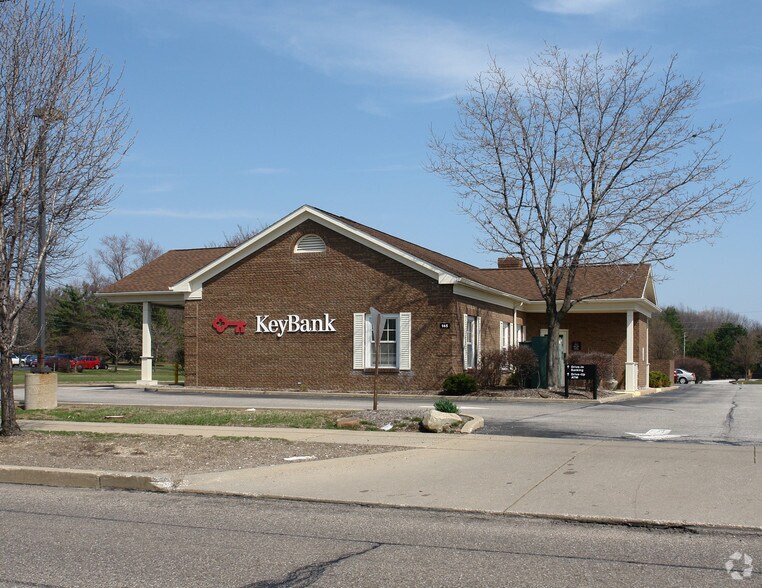 Primary Photo Of 145 Ghent Rd, Fairlawn Bank For Lease