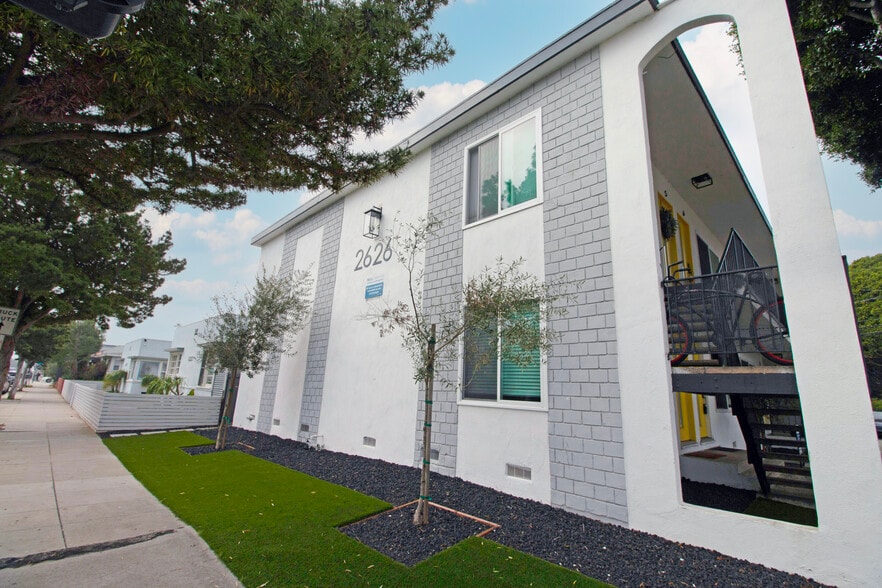 Primary Photo Of 2626 Cloverfield Blvd, Santa Monica Apartments For Sale