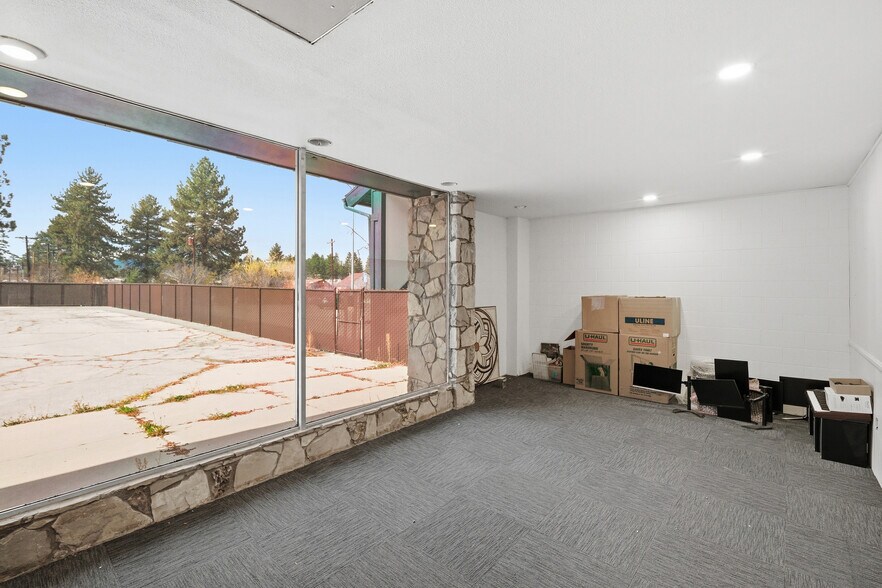 More Photos Of 735 Stocker Rd, Big Bear Lake Storefront Retail Office For Sale