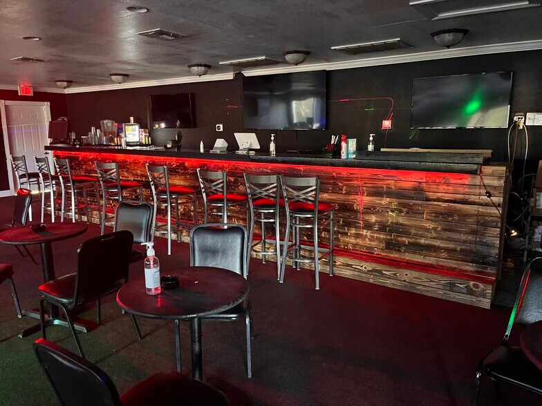 More Photos Of 3525 Boone St, Moss Point Restaurant For Sale