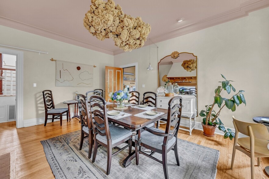 More Photos Of 118 S 4th St, Wilmington Hospitality For Sale