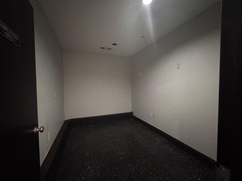 More Photos Of 6254 Memorial Dr, Stone Mountain Storefront Retail Office For Lease