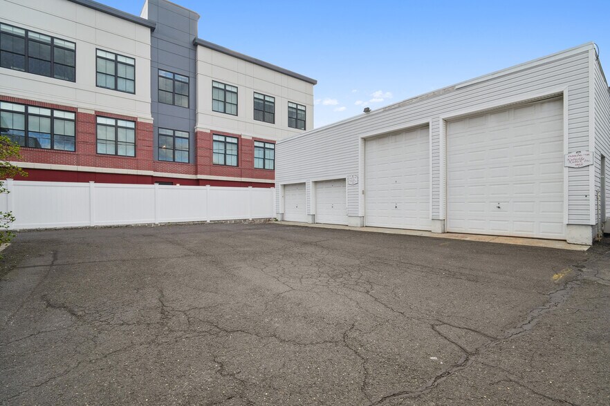 More Photos Of 393 Millburn Ave, Millburn Office Residential For Lease