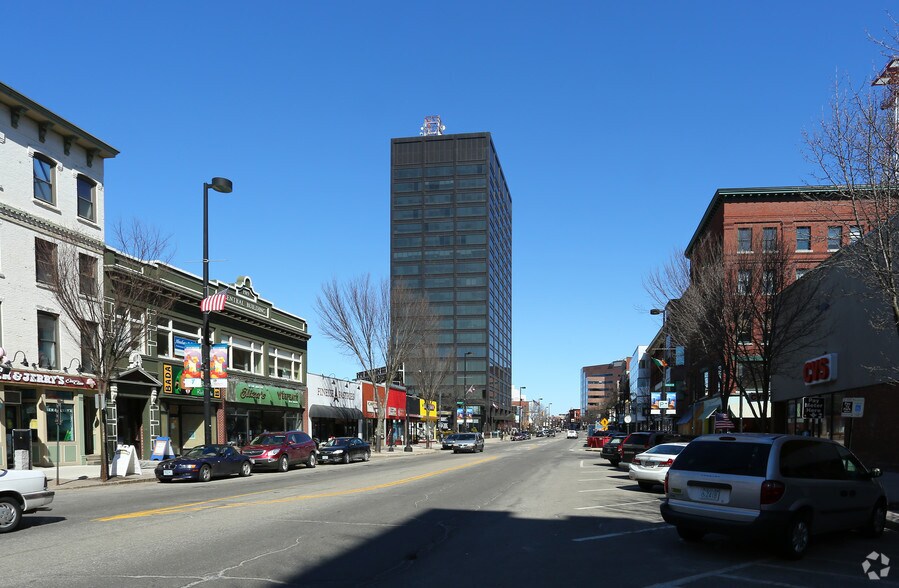 More Photos Of 944 Elm St, Manchester Storefront Retail Office For Lease