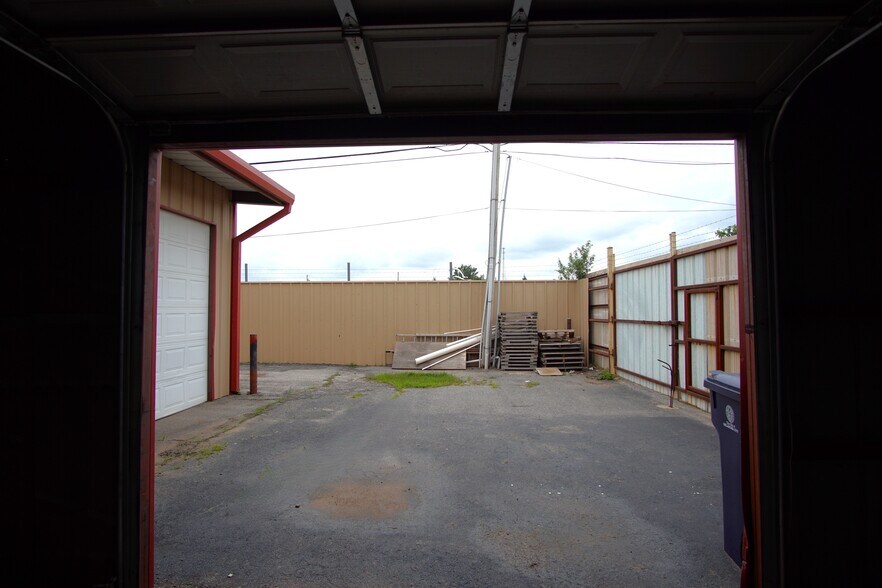 More Photos Of 136 NW 122nd St, Oklahoma City General Retail For Lease