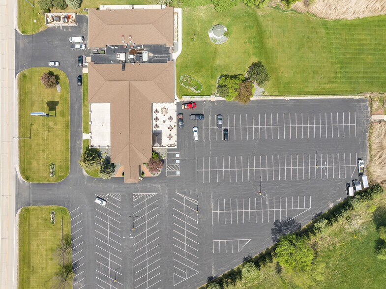 More Photos Of 3177 French Rd, De Pere Restaurant For Sale