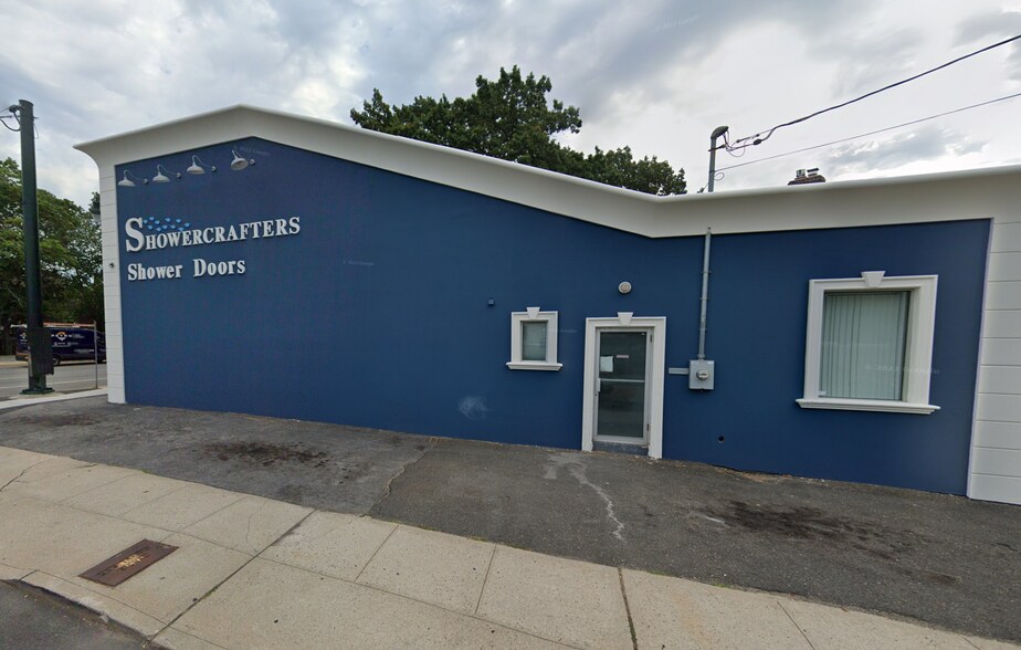 More Photos Of 803 Sunrise Hwy, Lynbrook Freestanding For Lease