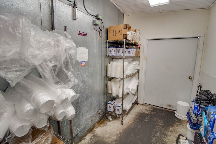More Photos Of 908 N Main St, Brighton Restaurant For Sale